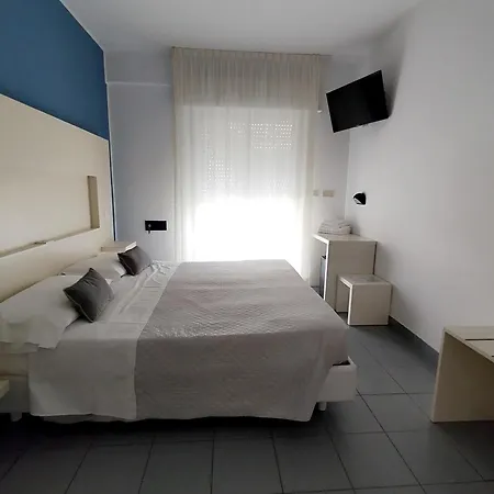 Hotel Desire'-2
